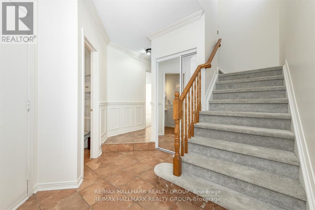 55 Willow Glen Drive, Ottawa, Ontario  K2M 1K9 - Photo 6 - X12436728