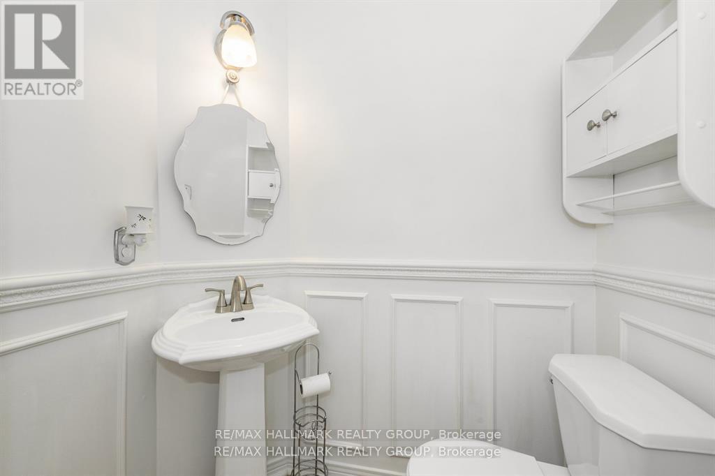 55 Willow Glen Drive, Ottawa, Ontario  K2M 1K9 - Photo 7 - X12436728