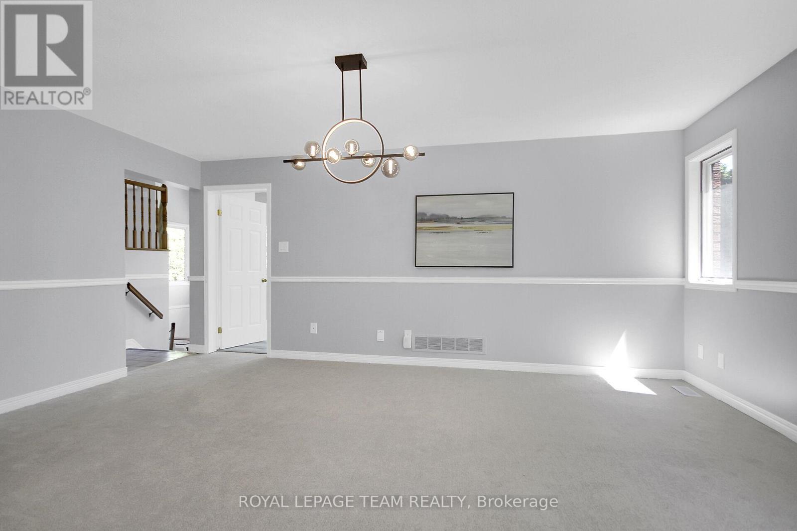 181 Knudson Drive, Ottawa, Ontario  K2K 2C5 - Photo 13 - X12436742
