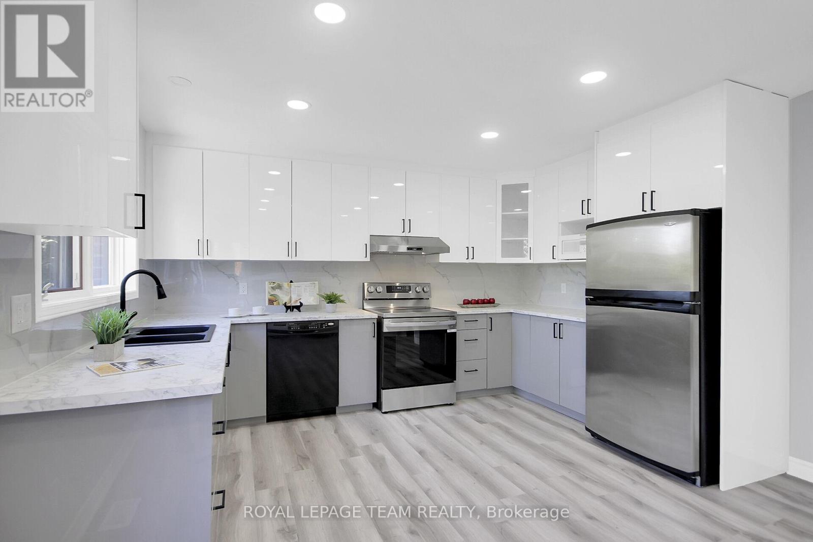 181 Knudson Drive, Ottawa, Ontario  K2K 2C5 - Photo 14 - X12436742