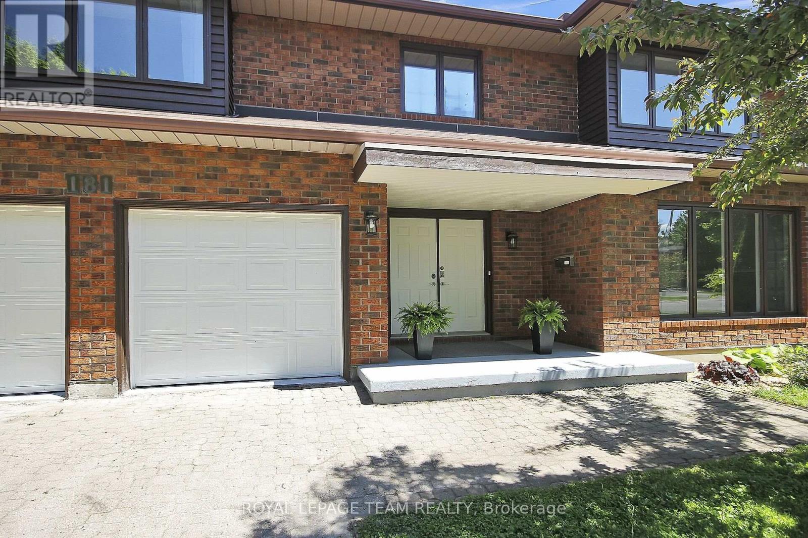 181 Knudson Drive, Ottawa, Ontario  K2K 2C5 - Photo 7 - X12436742