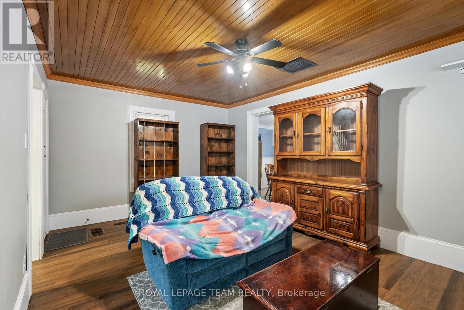 46 Joseph Street, North Dundas, Ontario  K0C 1H0 - Photo 11 - X12436815