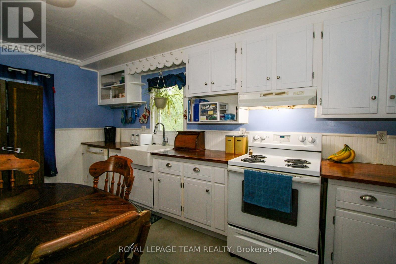46 Joseph Street, North Dundas, Ontario  K0C 1H0 - Photo 8 - X12436815