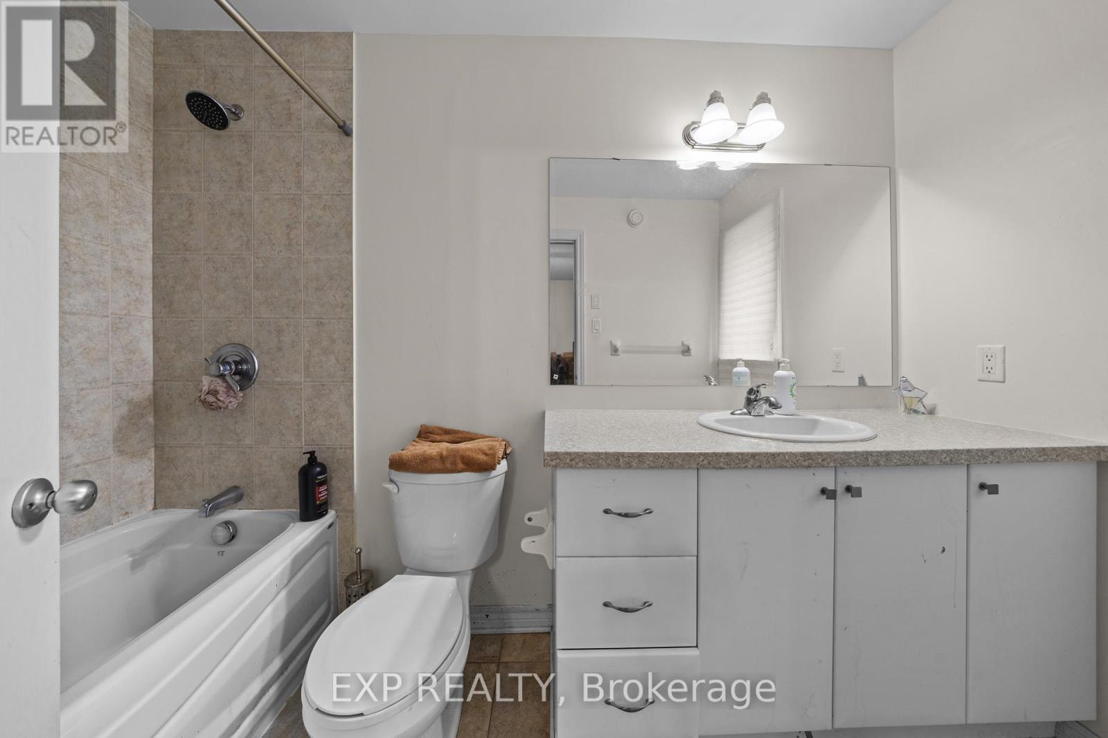 121 Daglan Crescent, Ottawa, Ontario  K4A 0W7 - Photo 15 - X12436832