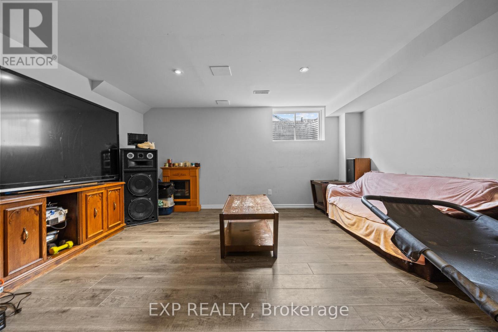 121 Daglan Crescent, Ottawa, Ontario  K4A 0W7 - Photo 25 - X12436832