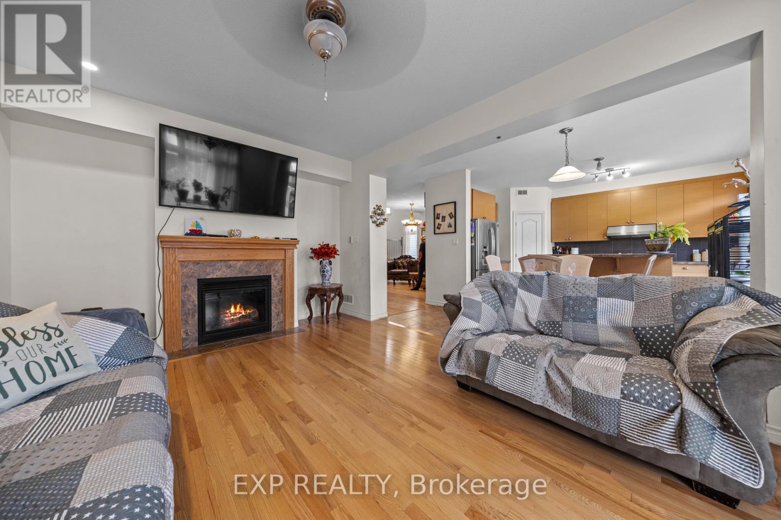 121 Daglan Crescent, Ottawa, Ontario  K4A 0W7 - Photo 9 - X12436832