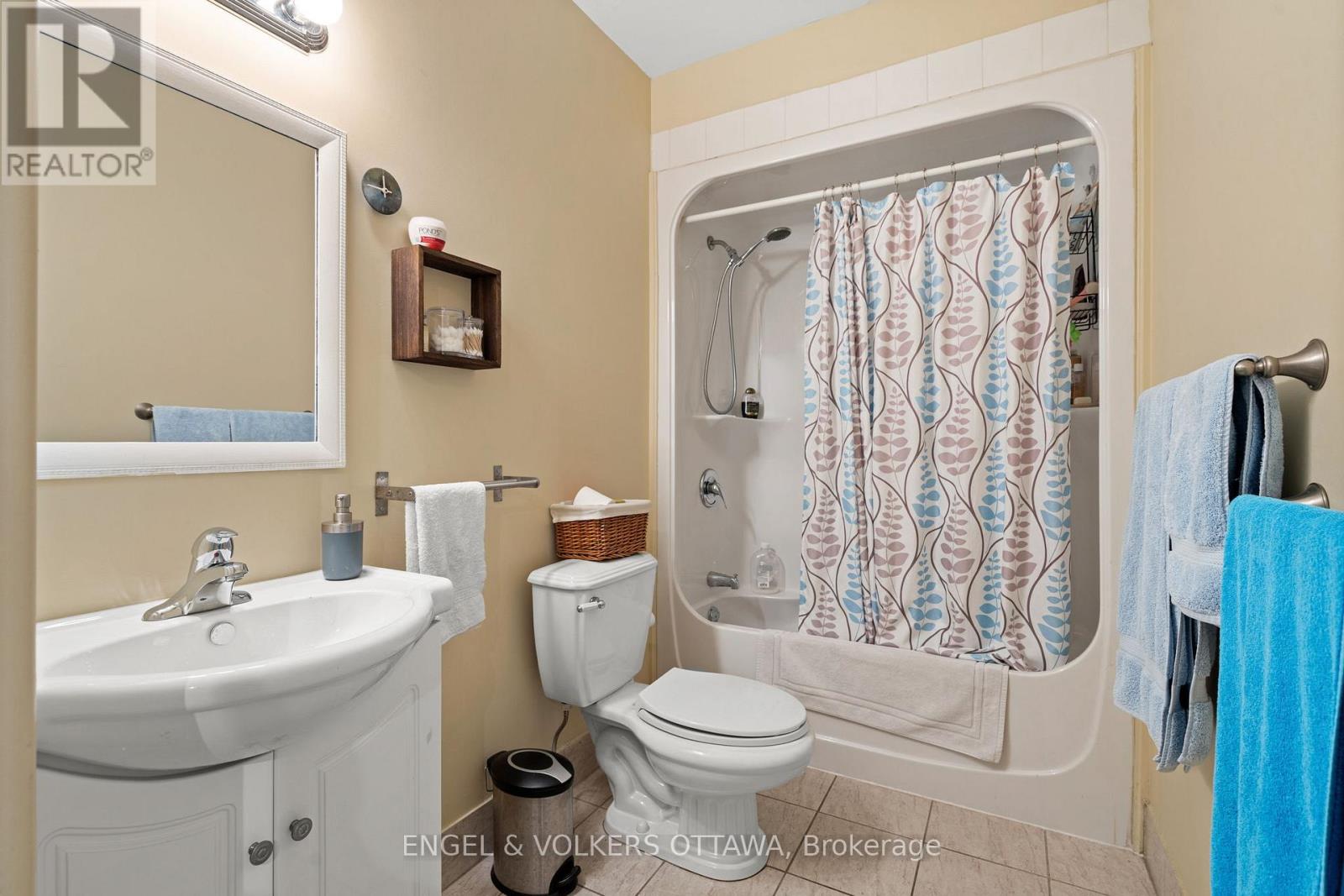 A & B - 116 Cambridge Street N, Ottawa, Ontario  K1R 7A7 - Photo 12 - X12436849