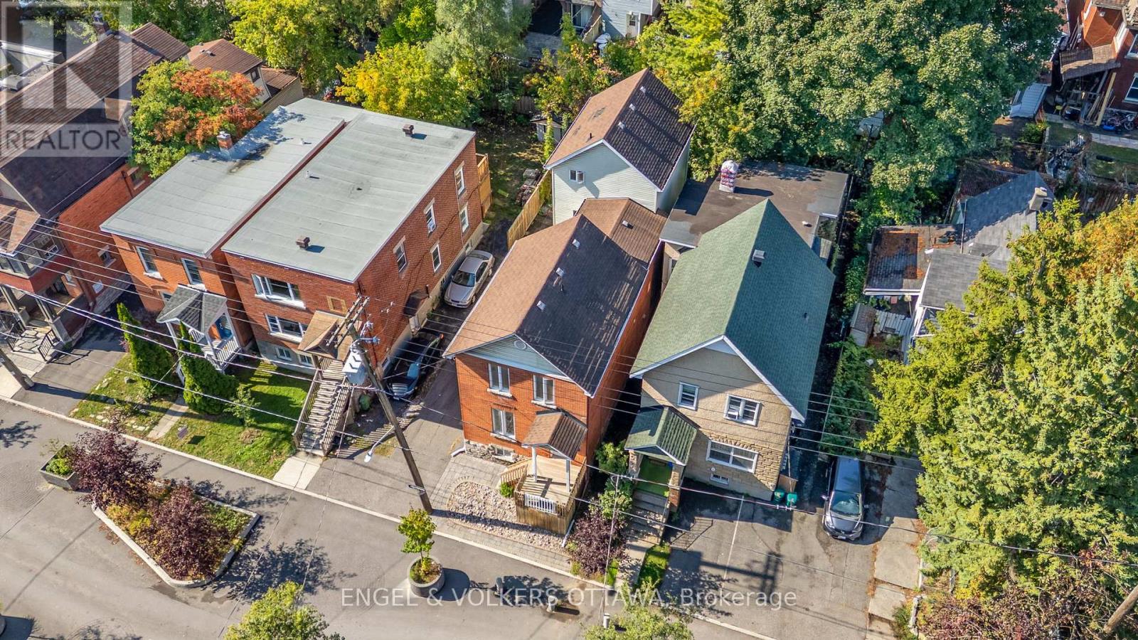 A & B - 116 Cambridge Street N, Ottawa, Ontario  K1R 7A7 - Photo 23 - X12436849