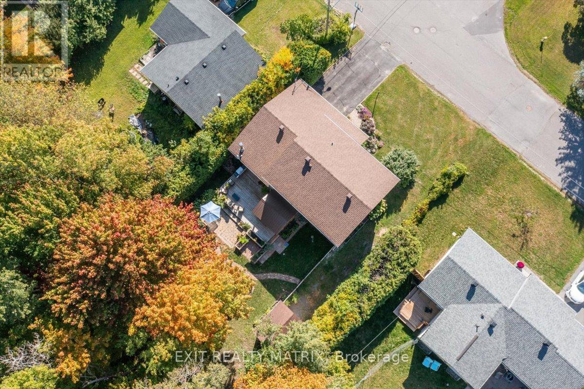 159 Dunlop Crescent, Russell, Ontario  K4R 1B3 - Photo 28 - X12436912