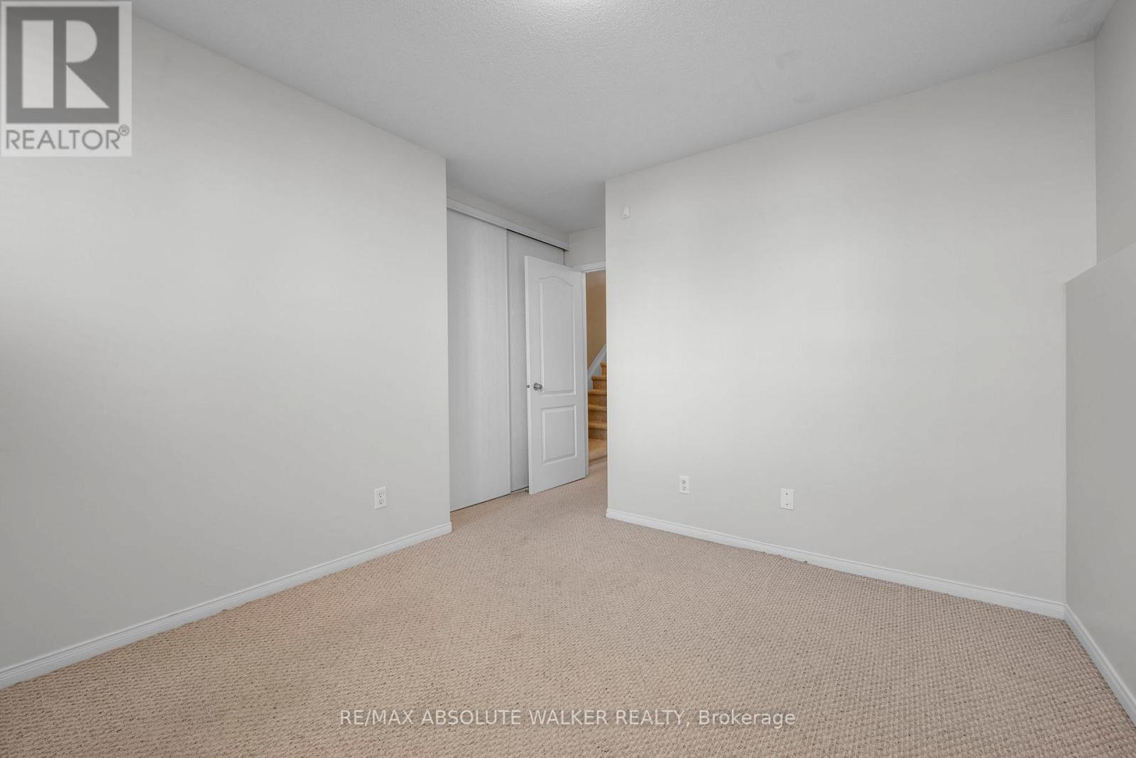 1647 Locksley Lane, Ottawa, Ontario  K1J 1B6 - Photo 19 - X12436931
