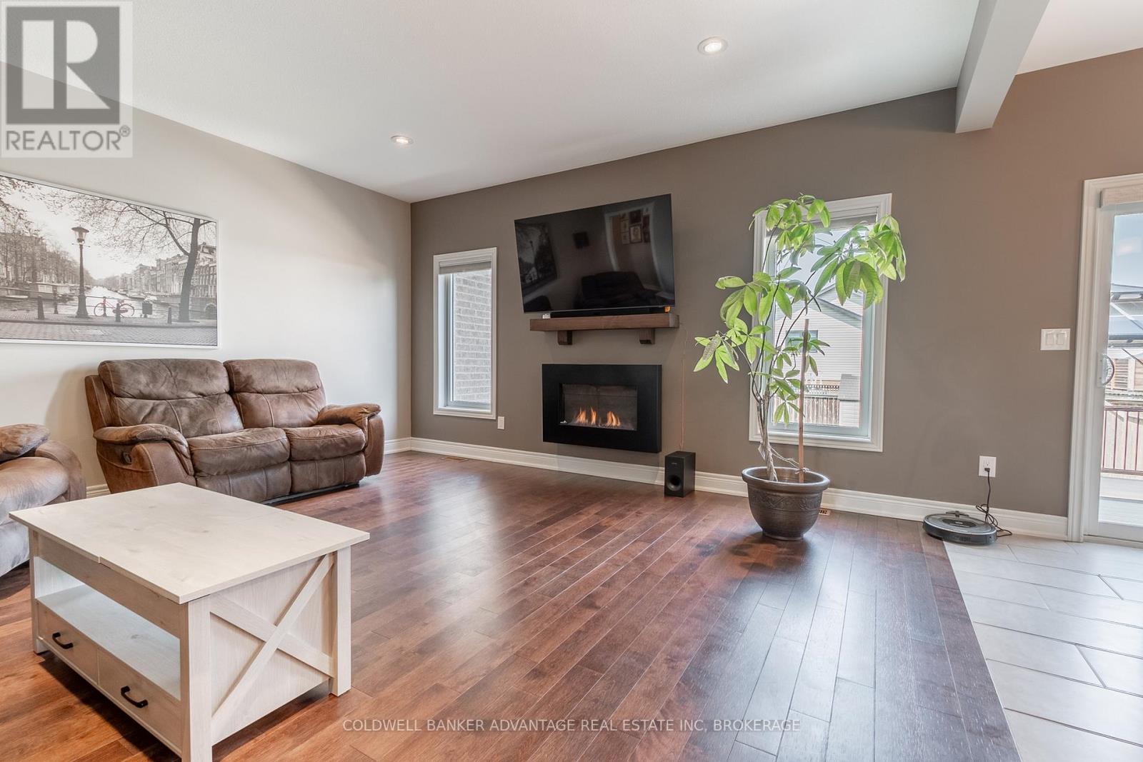 135 Forest Ridge Court, Welland (West Welland), Ontario  L3C 0C2 - Photo 14 - X12436777