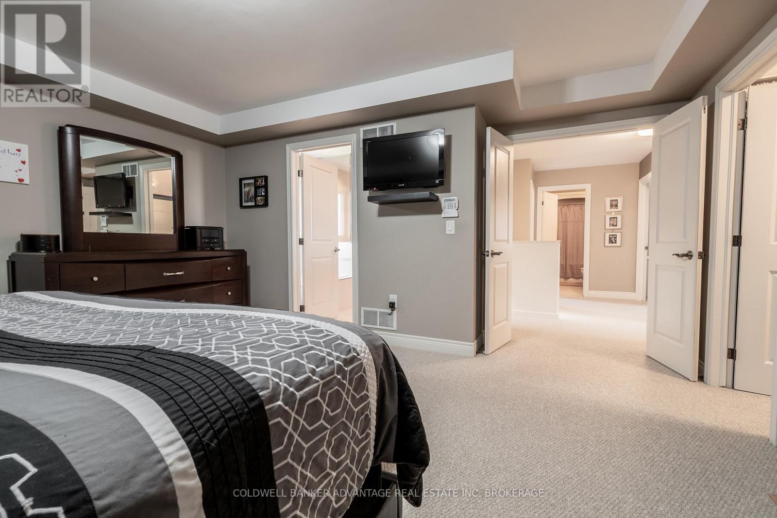 135 Forest Ridge Court, Welland (West Welland), Ontario  L3C 0C2 - Photo 26 - X12436777