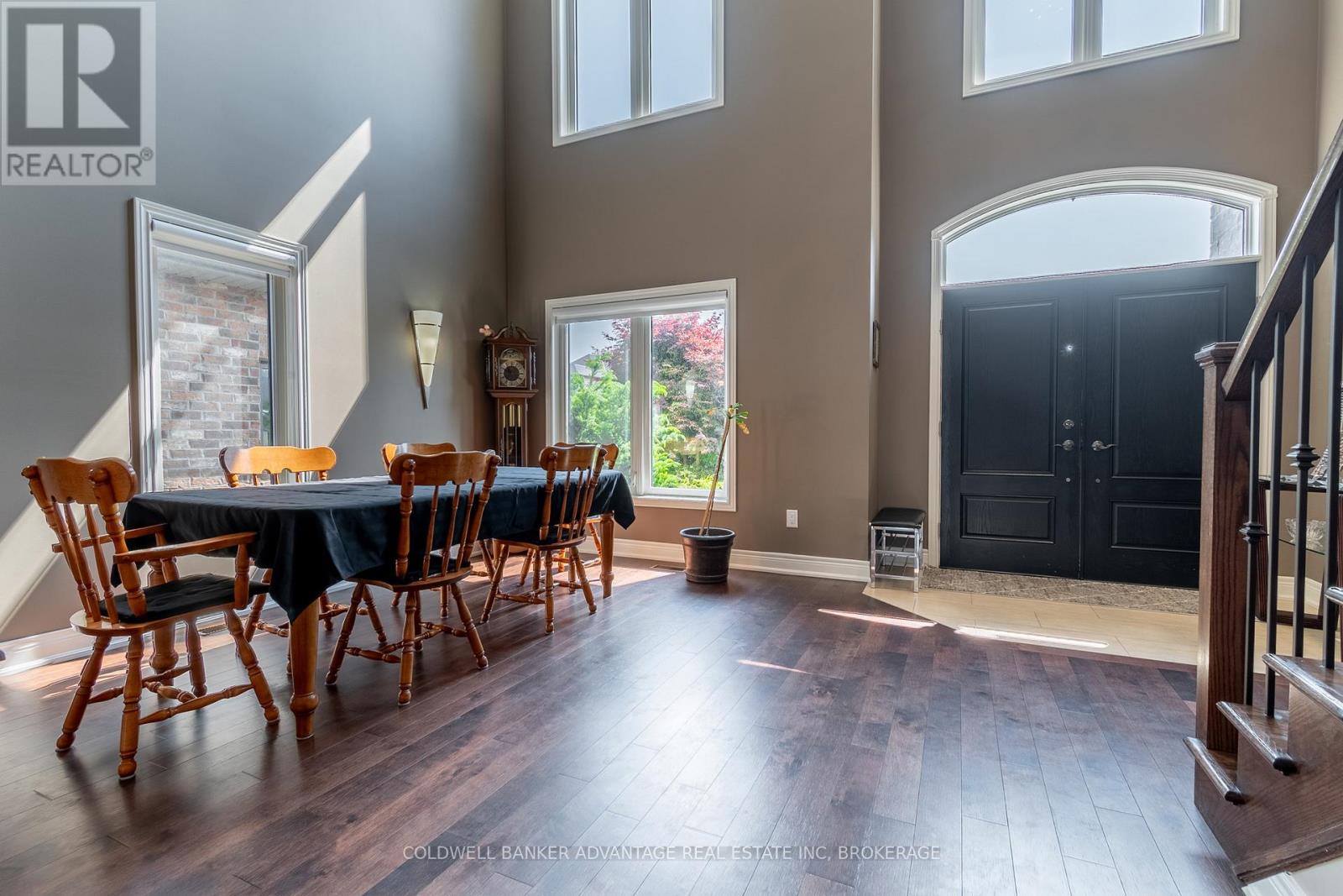 135 Forest Ridge Court, Welland (West Welland), Ontario  L3C 0C2 - Photo 6 - X12436777