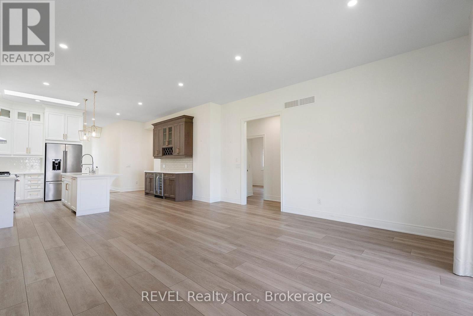3532 Canfield Crescent, Fort Erie (Black Creek), Ontario  L0S 1S0 - Photo 19 - X12436800