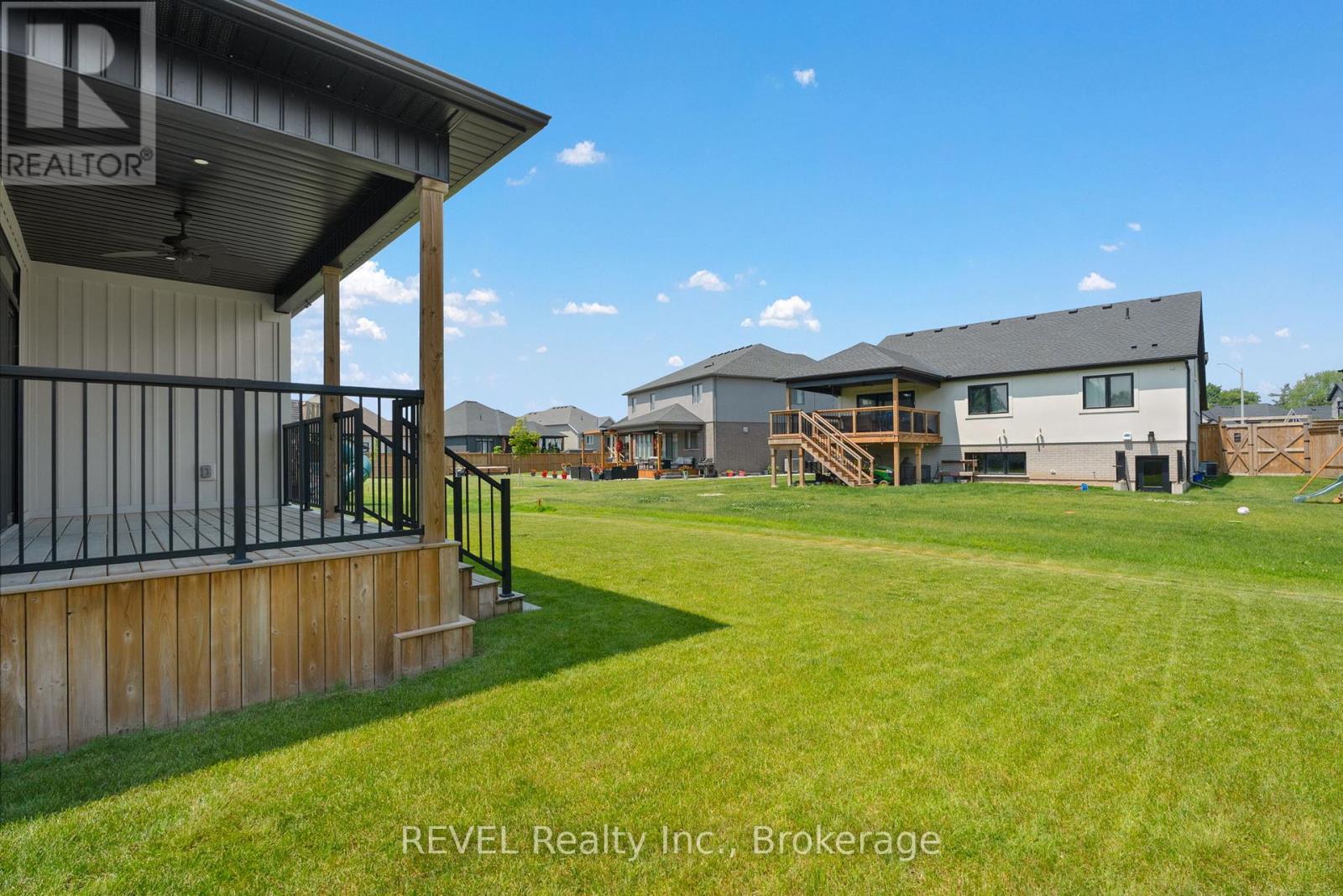 3532 Canfield Crescent, Fort Erie (Black Creek), Ontario  L0S 1S0 - Photo 37 - X12436800