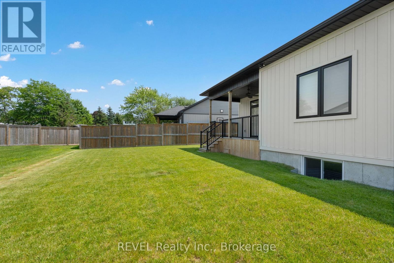 3532 Canfield Crescent, Fort Erie (Black Creek), Ontario  L0S 1S0 - Photo 38 - X12436800
