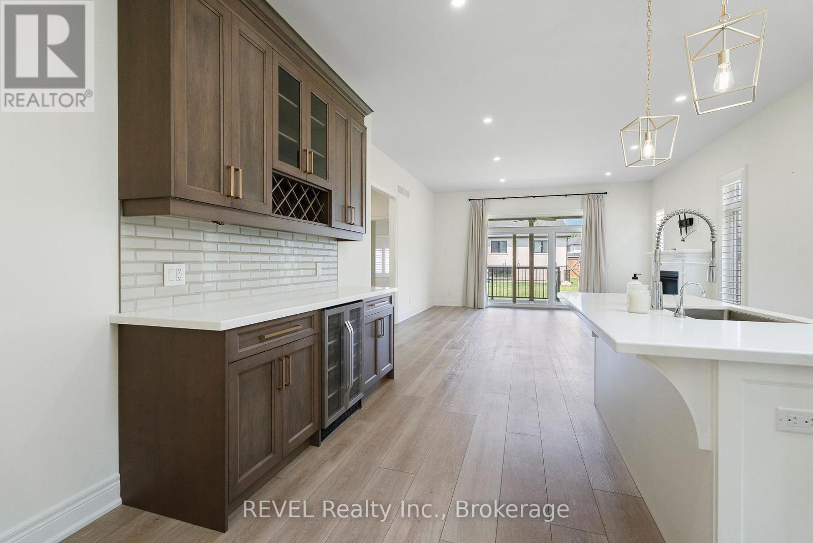 3532 Canfield Crescent, Fort Erie (Black Creek), Ontario  L0S 1S0 - Photo 8 - X12436800