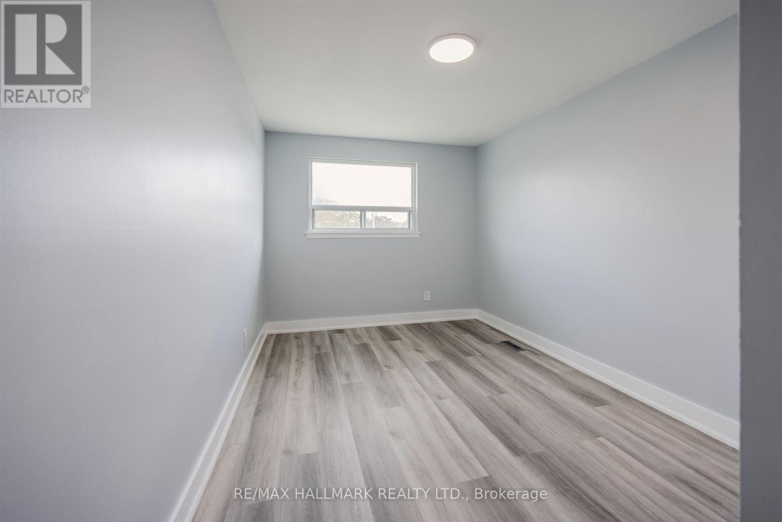 2126 Pashak Court, Mississauga, Ontario  L5A 1H7 - Photo 27 - W12434833