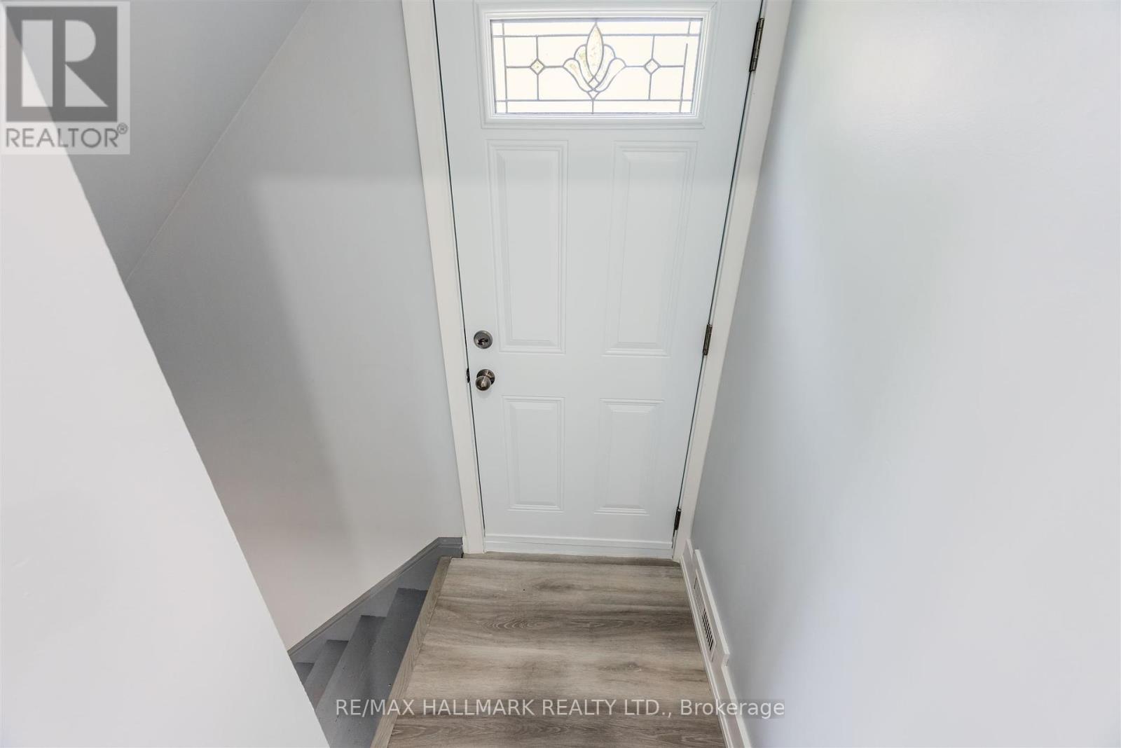 2126 Pashak Court, Mississauga, Ontario  L5A 1H7 - Photo 33 - W12434833