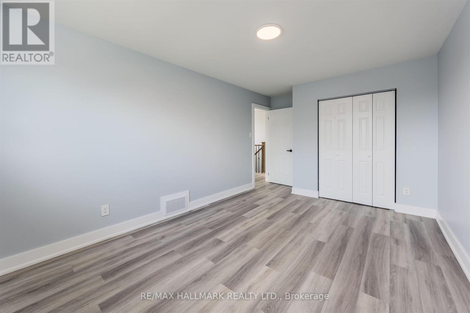 2126 Pashak Court, Mississauga, Ontario  L5A 1H7 - Photo 22 - W12434833