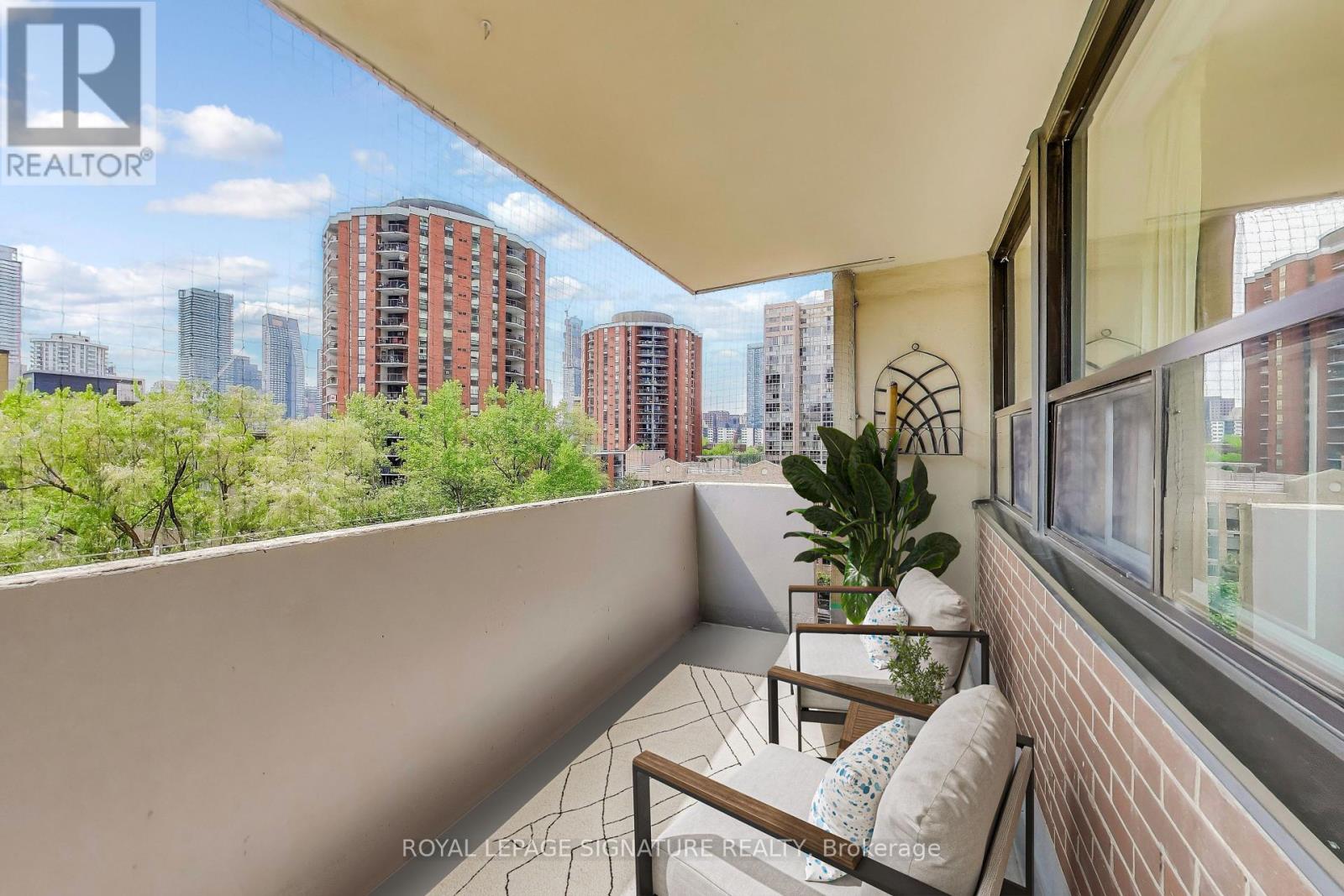 807 - 40 Homewood Avenue, Toronto, Ontario  M4Y 2K2 - Photo 10 - C12436685