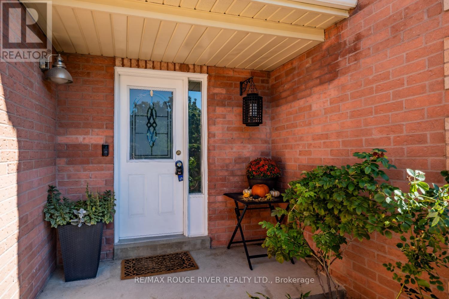 21 Raine Drive, Ajax, Ontario  L1T 3L6 - Photo 4 - E12436796
