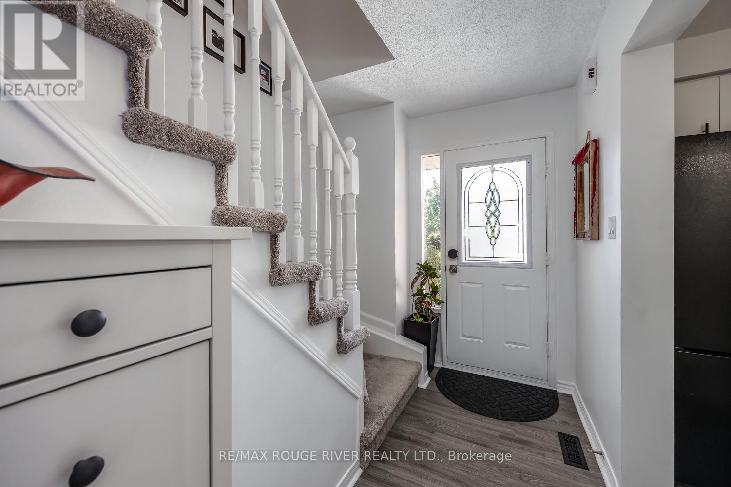 21 Raine Drive, Ajax, Ontario  L1T 3L6 - Photo 6 - E12436796
