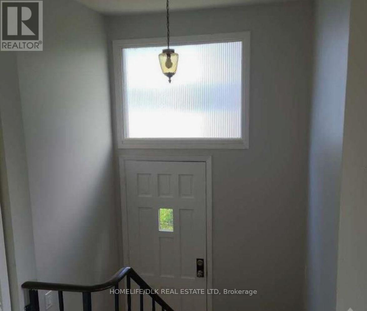 28 Bourke Street, Smiths Falls, Ontario  K7A 3M2 - Photo 2 - X12436753