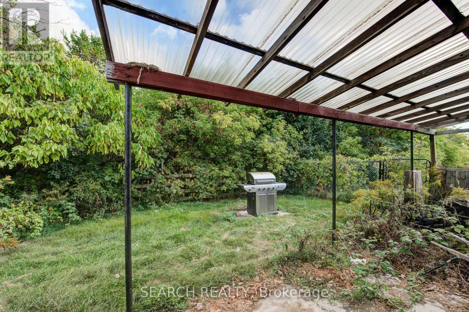 295 Victoria Street, Ingersoll, Ontario  N5C 2N3 - Photo 32 - X12417429