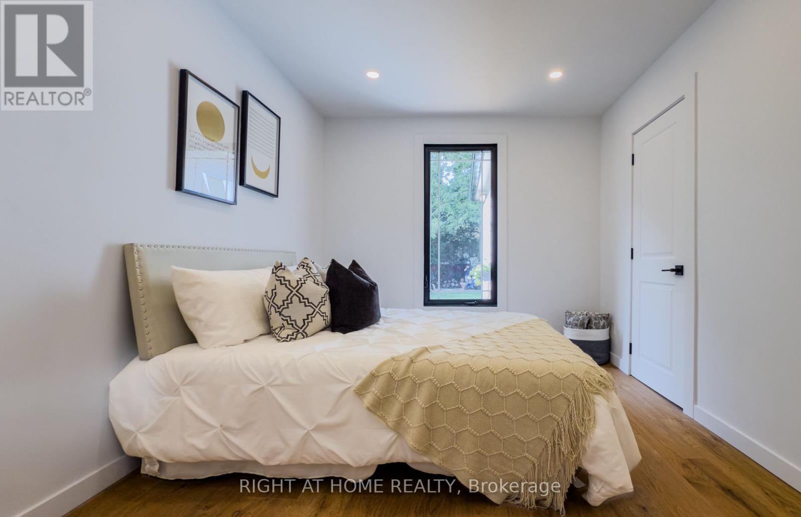 32 Brenton Street, Toronto, Ontario  M4B 1C9 - Photo 13 - E12436674