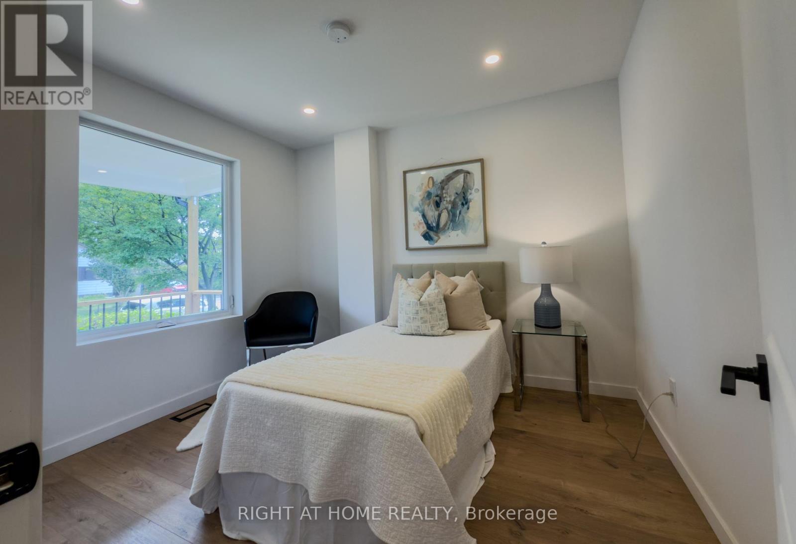 32 Brenton Street, Toronto, Ontario  M4B 1C9 - Photo 14 - E12436674