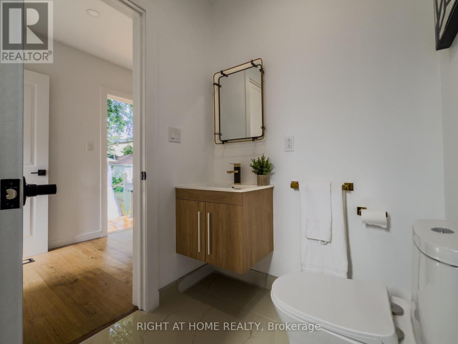 32 Brenton Street, Toronto, Ontario  M4B 1C9 - Photo 15 - E12436674