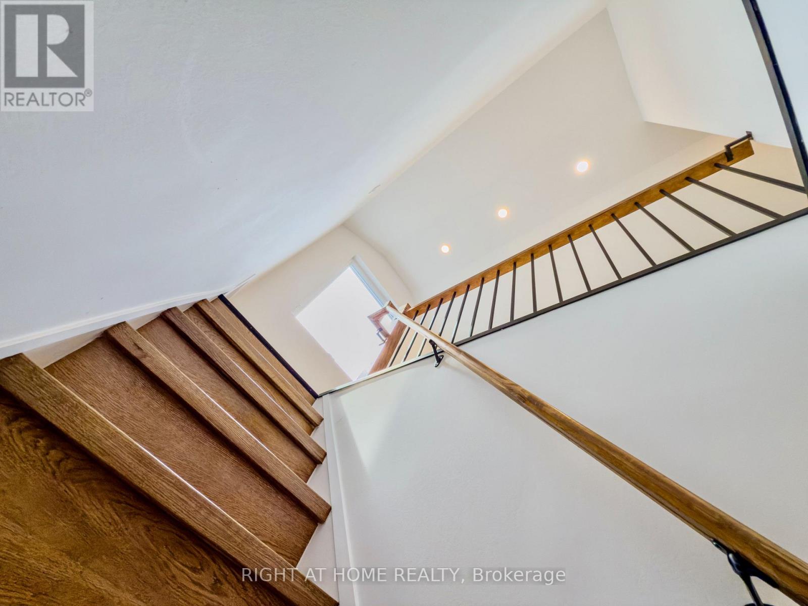 32 Brenton Street, Toronto, Ontario  M4B 1C9 - Photo 18 - E12436674