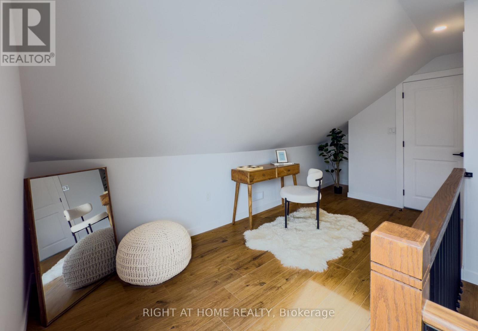 32 Brenton Street, Toronto, Ontario  M4B 1C9 - Photo 19 - E12436674