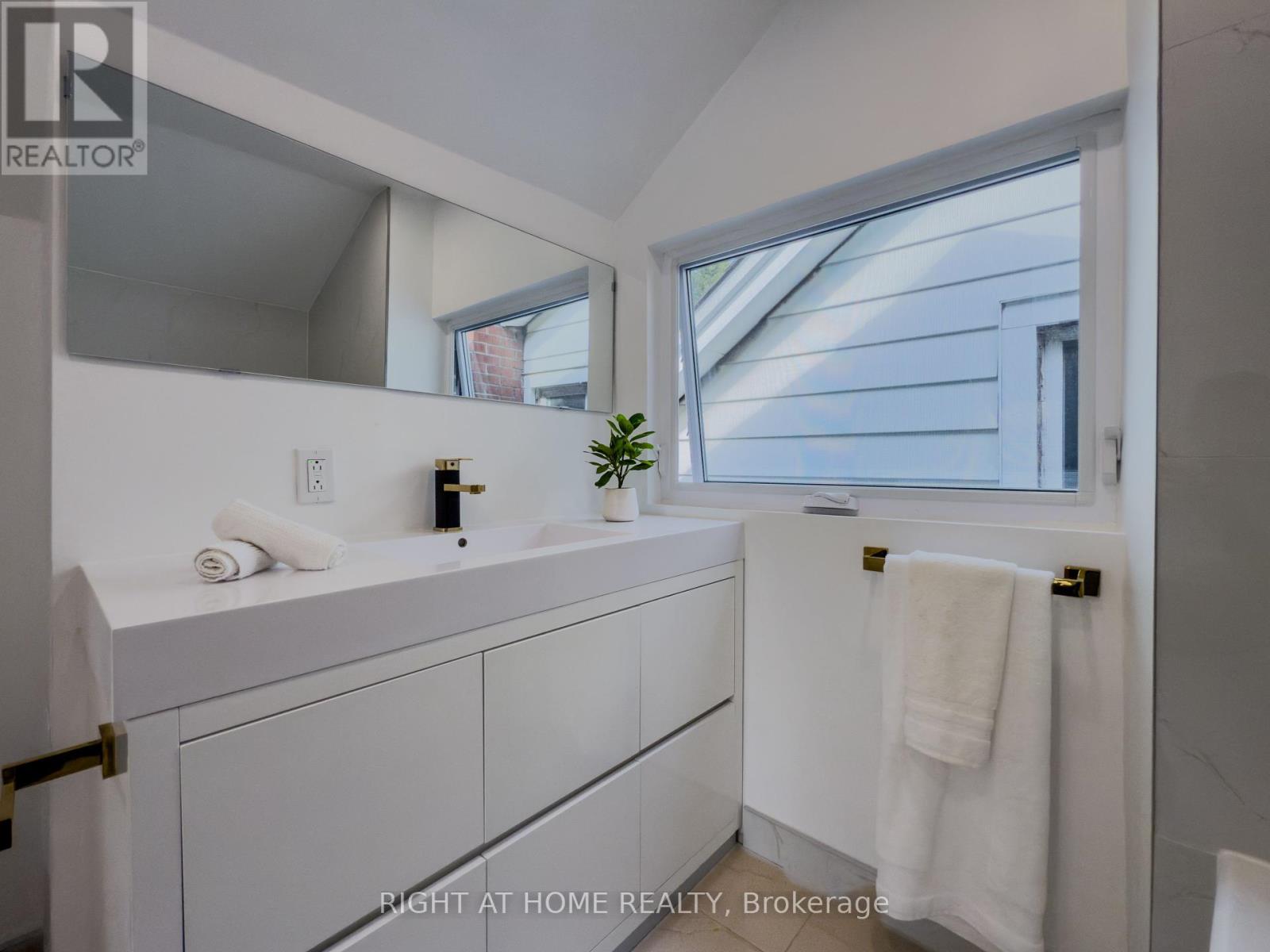 32 Brenton Street, Toronto, Ontario  M4B 1C9 - Photo 25 - E12436674