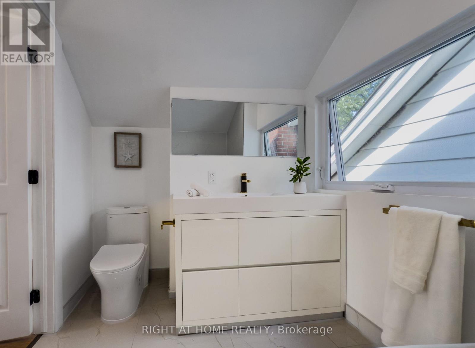 32 Brenton Street, Toronto, Ontario  M4B 1C9 - Photo 26 - E12436674