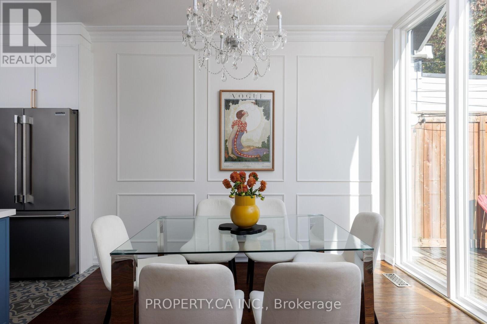 419 Rhodes Avenue, Toronto, Ontario  M4L 3A6 - Photo 17 - E12436679