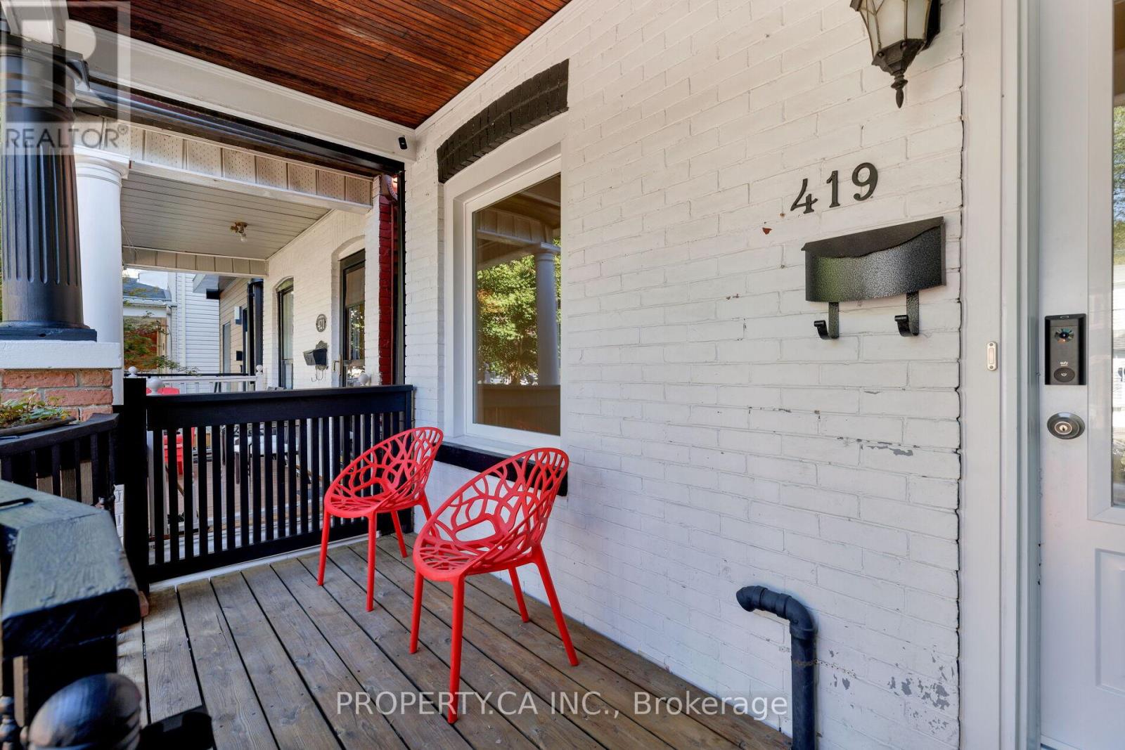 419 Rhodes Avenue, Toronto, Ontario  M4L 3A6 - Photo 2 - E12436679