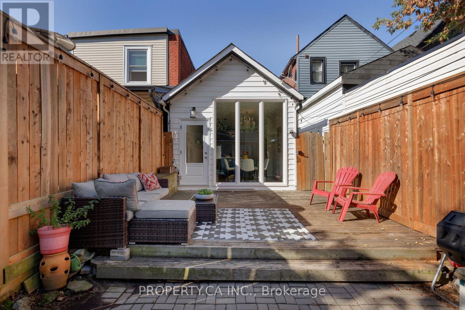 419 Rhodes Avenue, Toronto, Ontario  M4L 3A6 - Photo 23 - E12436679