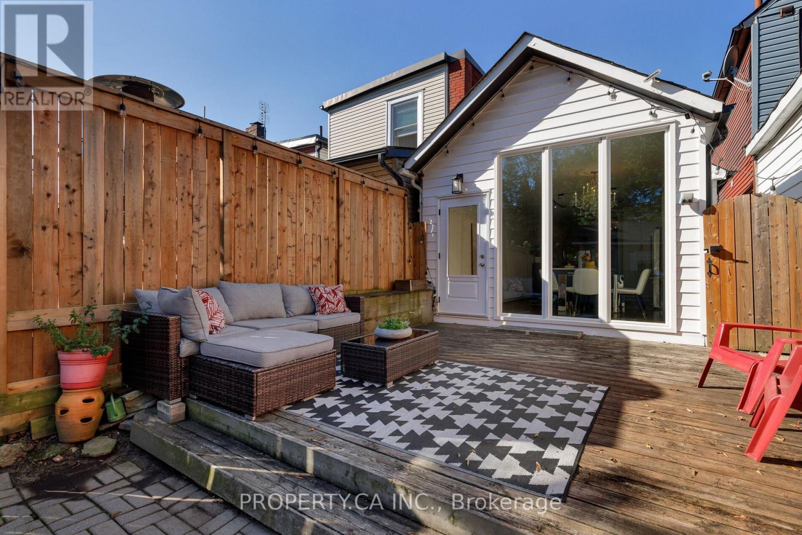 419 Rhodes Avenue, Toronto, Ontario  M4L 3A6 - Photo 24 - E12436679