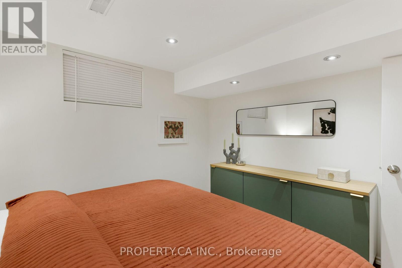 419 Rhodes Avenue, Toronto, Ontario  M4L 3A6 - Photo 32 - E12436679