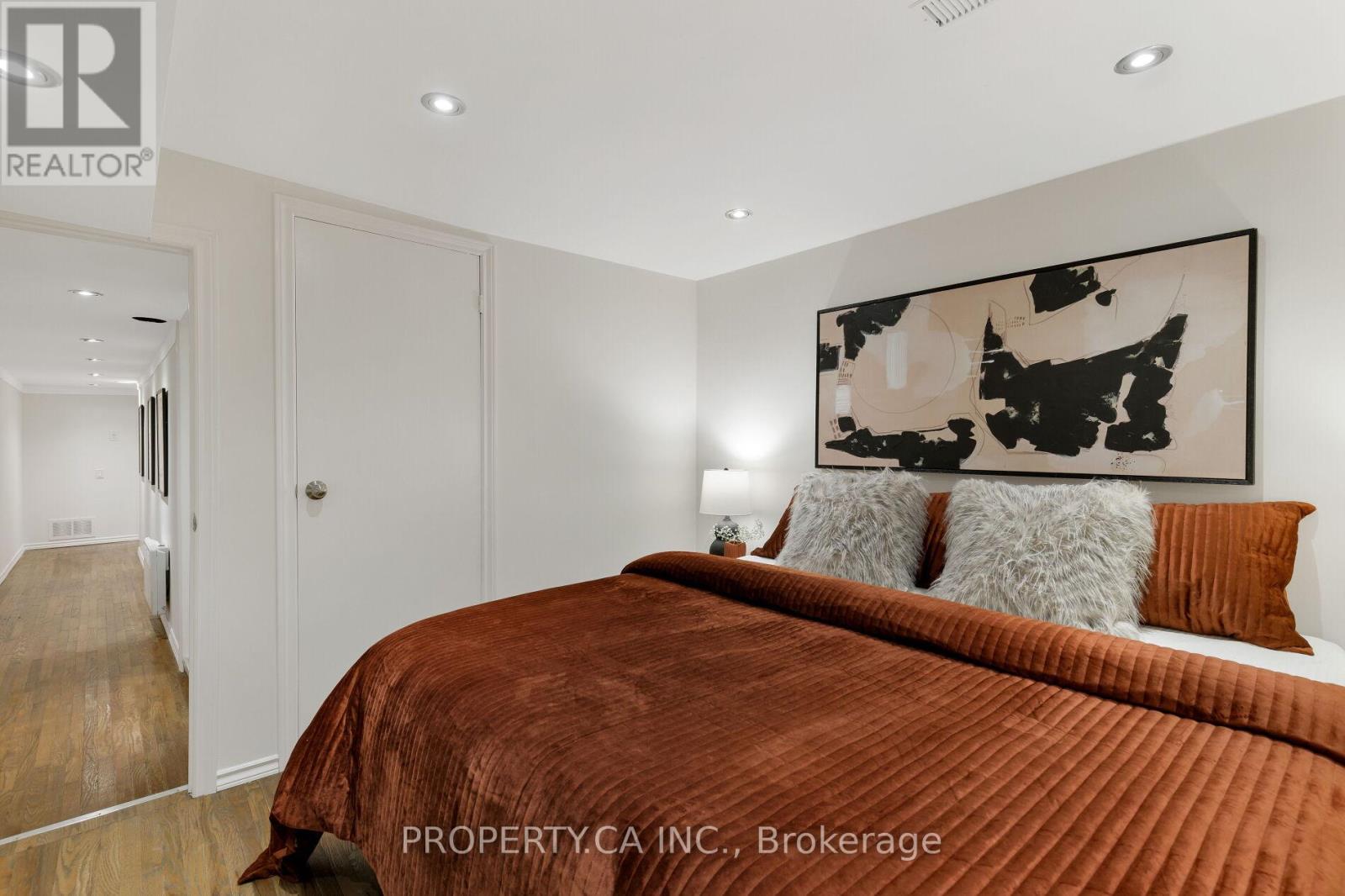 419 Rhodes Avenue, Toronto, Ontario  M4L 3A6 - Photo 33 - E12436679