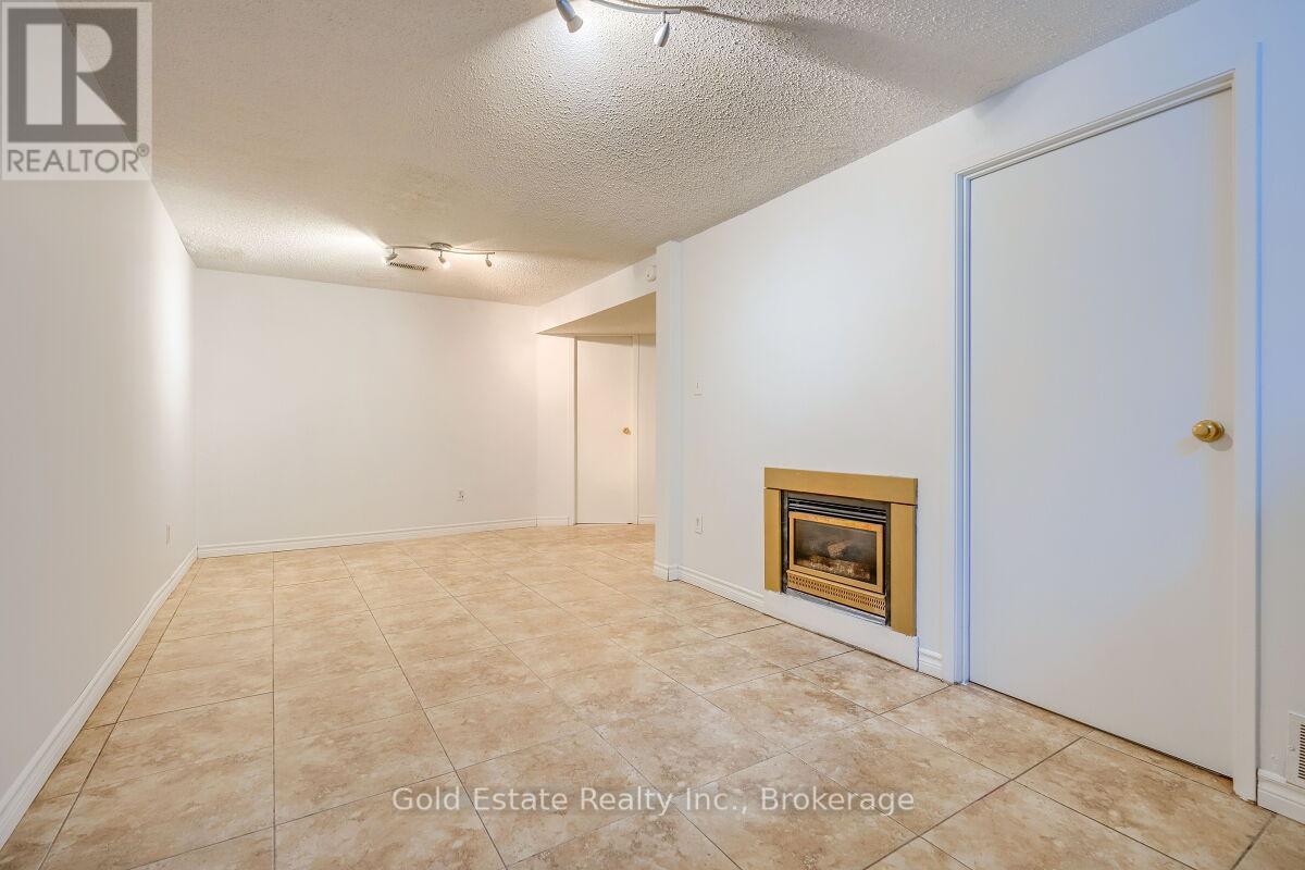 1 - 125 Sekura Crescent, Cambridge, Ontario  N1R 8B4 - Photo 23 - X12325427