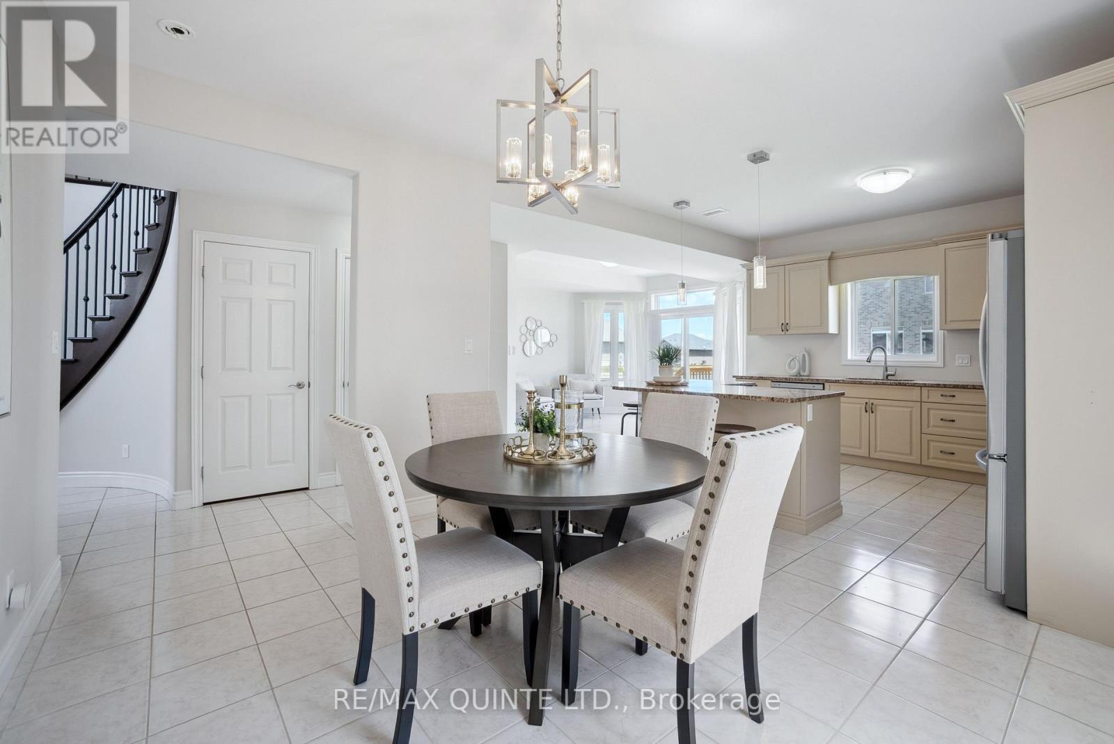 91 Hampton Ridge Drive E, Belleville (Thurlow Ward), Ontario  K8N 0E6 - Photo 17 - X12436749