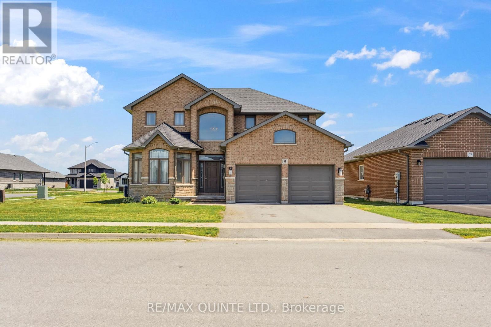 91 Hampton Ridge Drive E, Belleville (Thurlow Ward), Ontario  K8N 0E6 - Photo 2 - X12436749