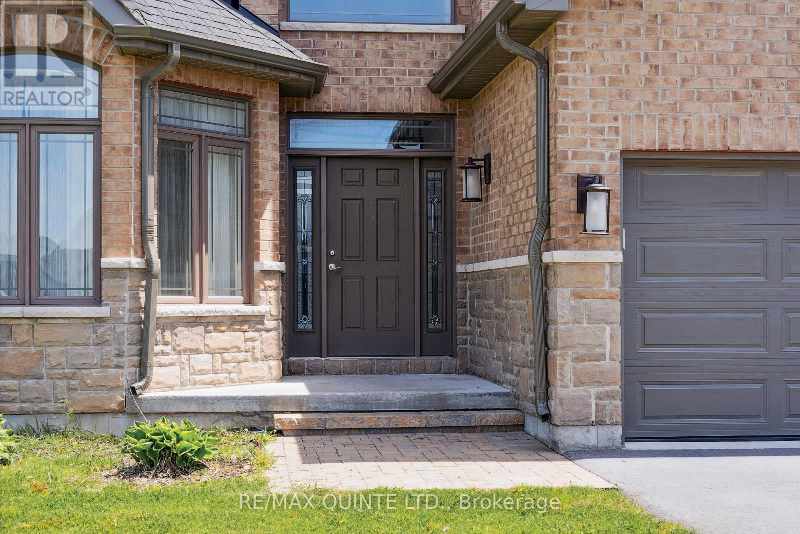 91 Hampton Ridge Drive E, Belleville (Thurlow Ward), Ontario  K8N 0E6 - Photo 3 - X12436749