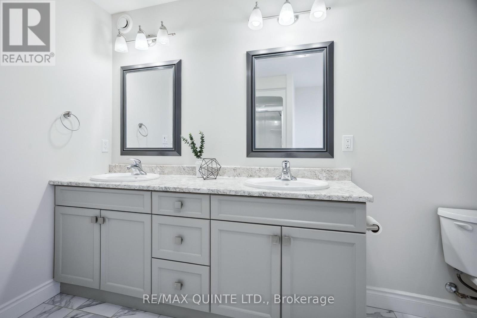 91 Hampton Ridge Drive E, Belleville (Thurlow Ward), Ontario  K8N 0E6 - Photo 31 - X12436749