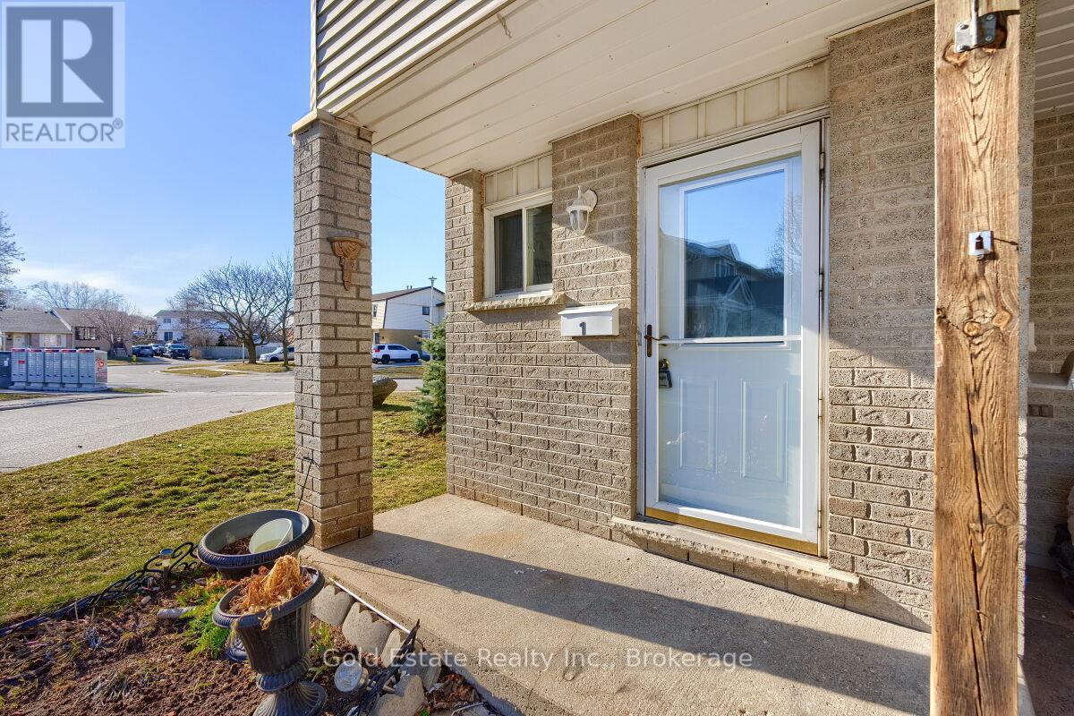 1 - 125 Sekura Crescent, Cambridge, Ontario  N1R 8B4 - Photo 2 - X12325427