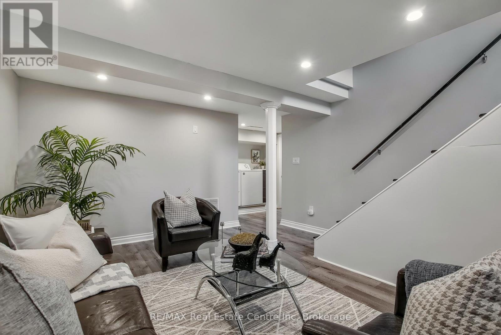52 Avenue Road, Cambridge, Ontario  N1R 1B9 - Photo 14 - X12436869
