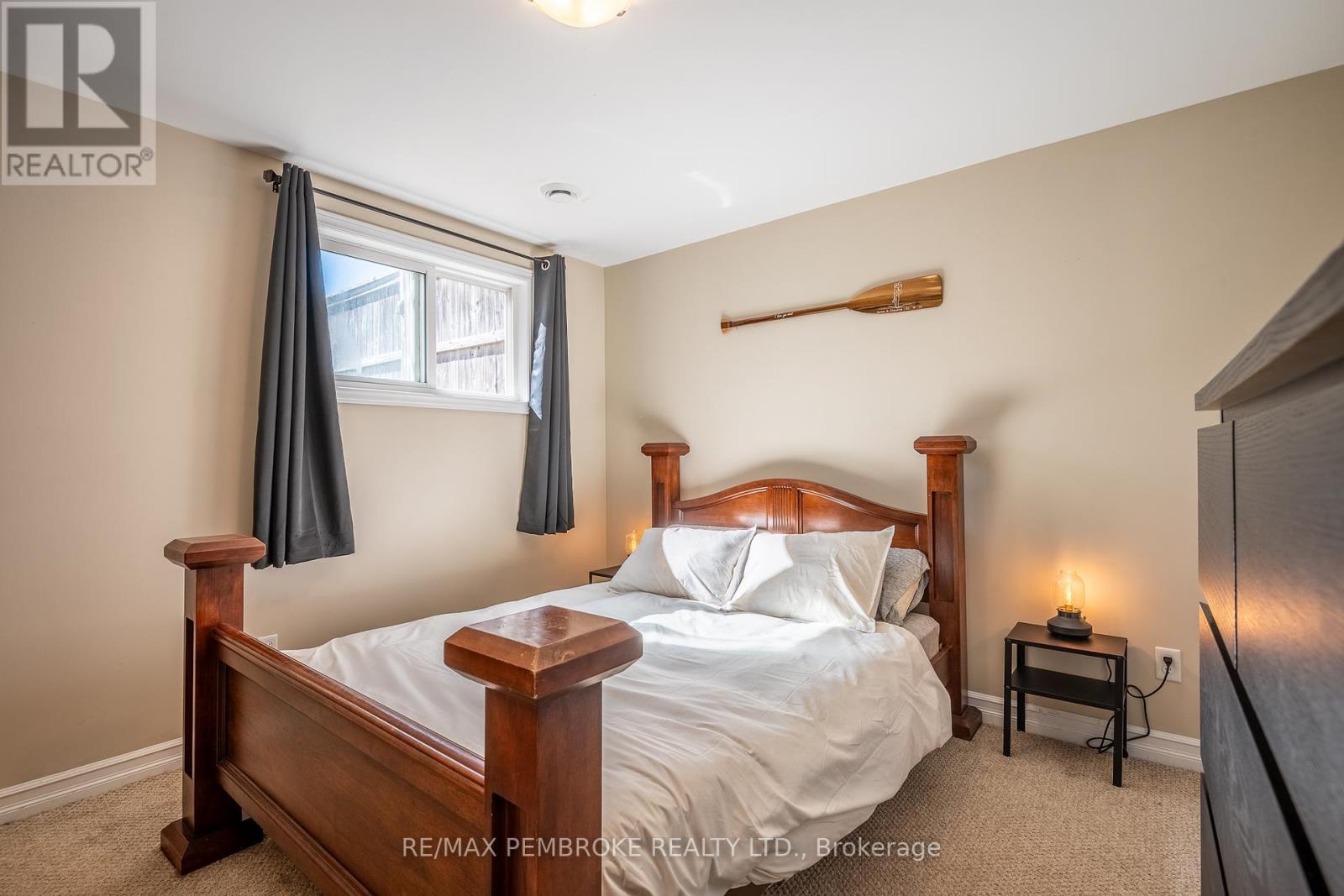 31 Renfrew Street, Petawawa, Ontario  K8H 0A5 - Photo 18 - X12436934